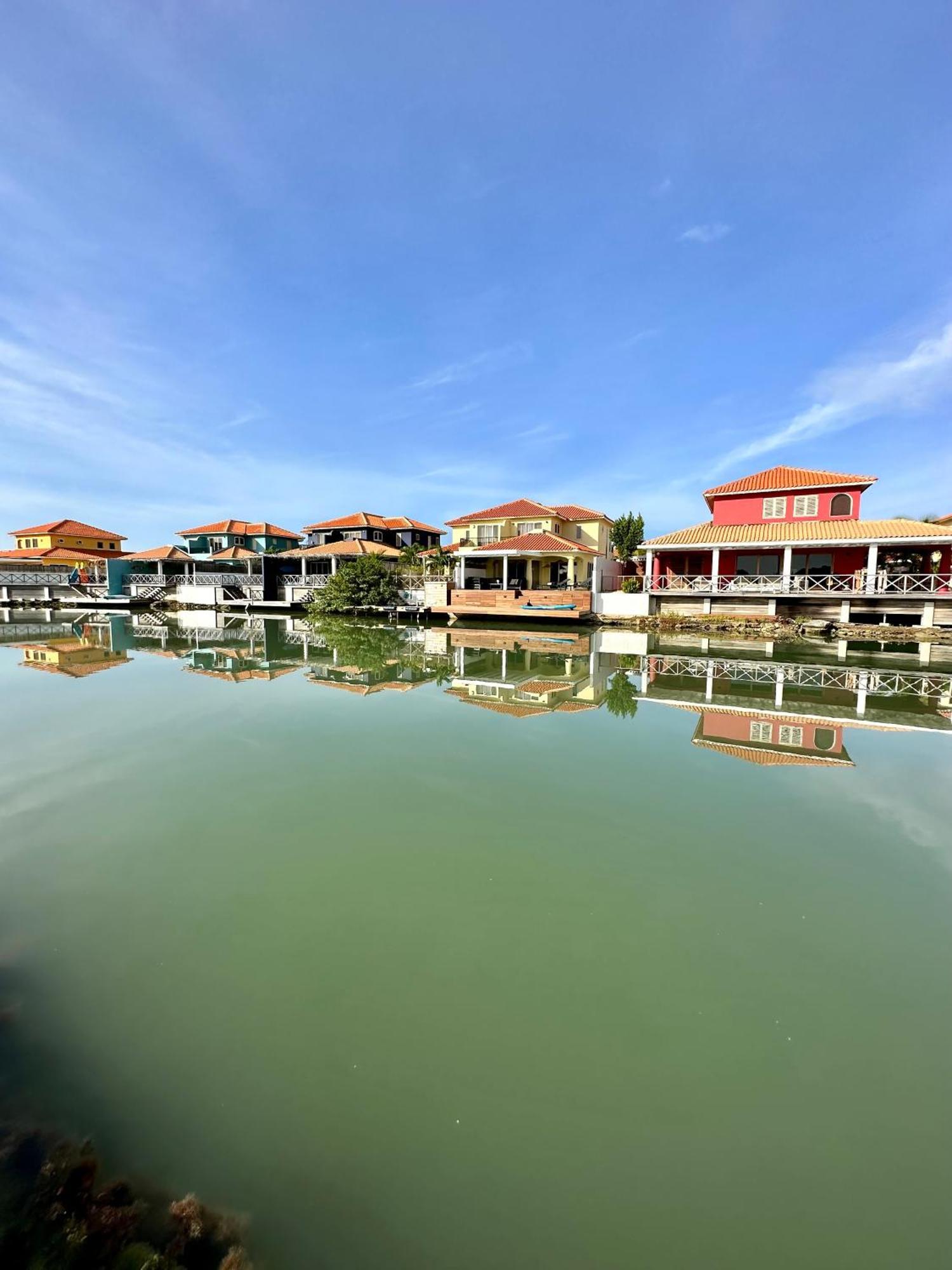 Kas Manta Watervillas Кралендейк Экстерьер фото